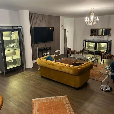 Luxurioese Mit Sauna Und Whirlpool * Colonia