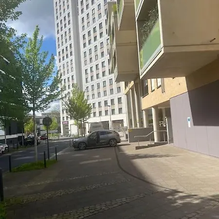 Luxurioese Mit Sauna Und Whirlpool Apartment Cologne