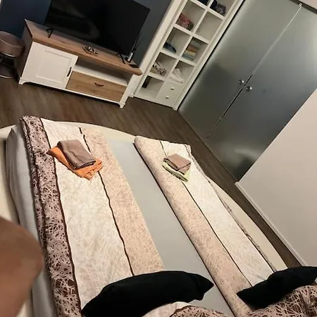 Apartment Luxurioese Mit Sauna Und Whirlpool Cologne